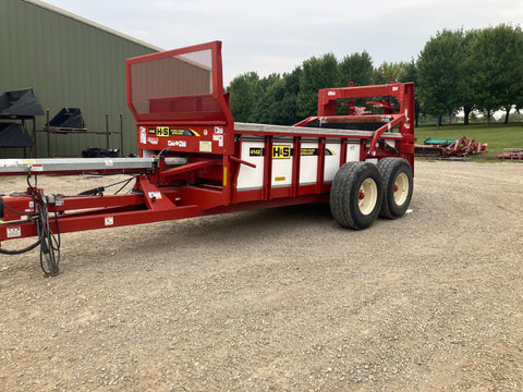 H&S 4143 manure spreader