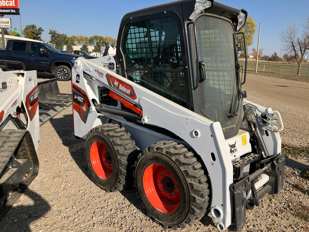 Bobcat S450 (9646)